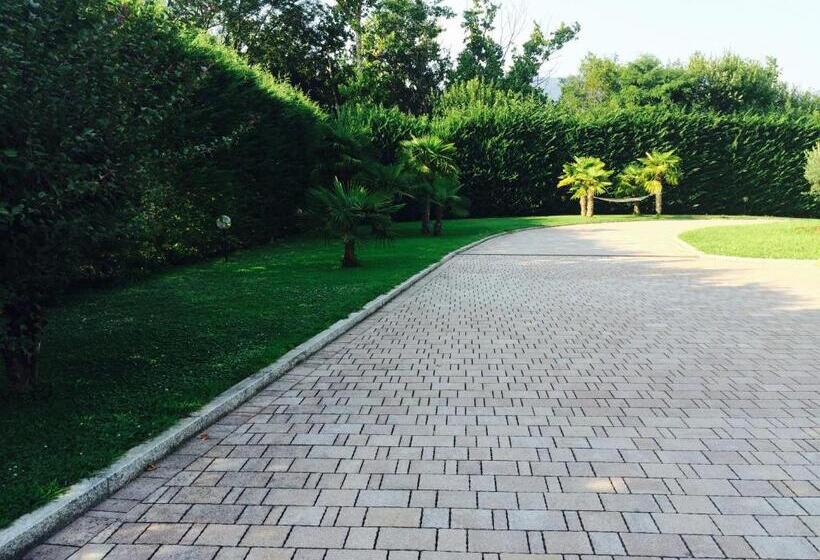 פנסיון Villa Althea