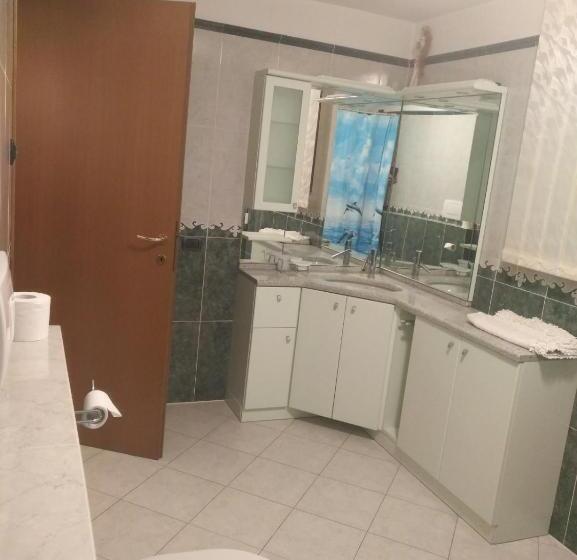 פנסיון Villa Althea