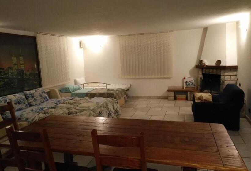 פנסיון Villa Althea