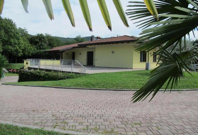 פנסיון Villa Althea