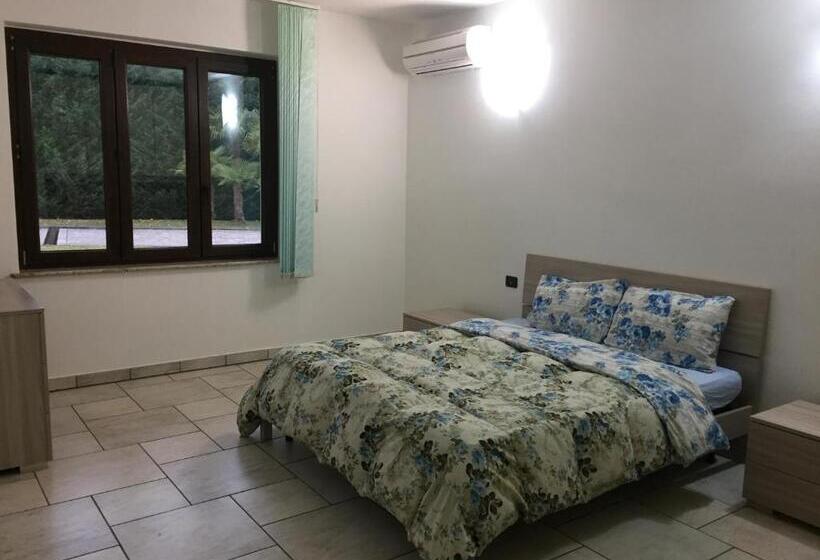 פנסיון Villa Althea