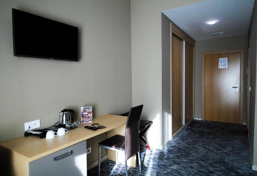 استراحتگاه Complexe Touristique Bouzour