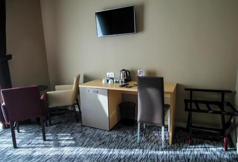 استراحتگاه Complexe Touristique Bouzour