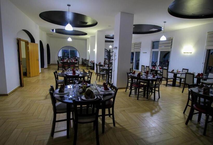 استراحتگاه Complexe Touristique Bouzour