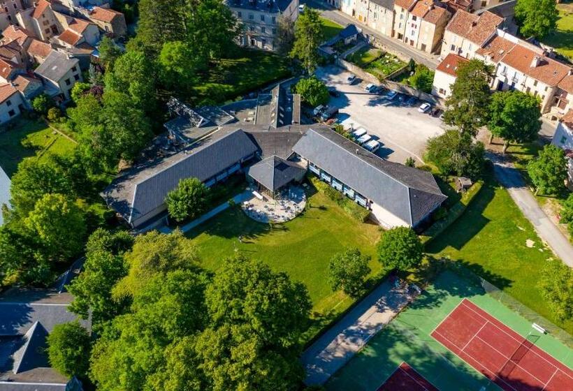 אתר נופש Domaine Du Roc Nantais