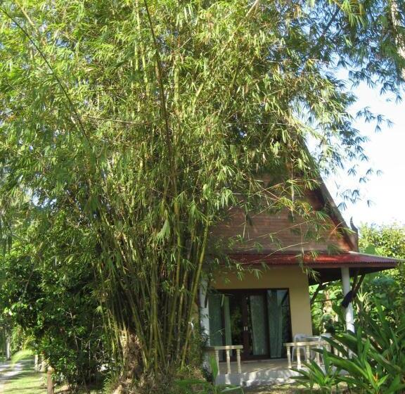 渡假胜地  Lake View Bungalows