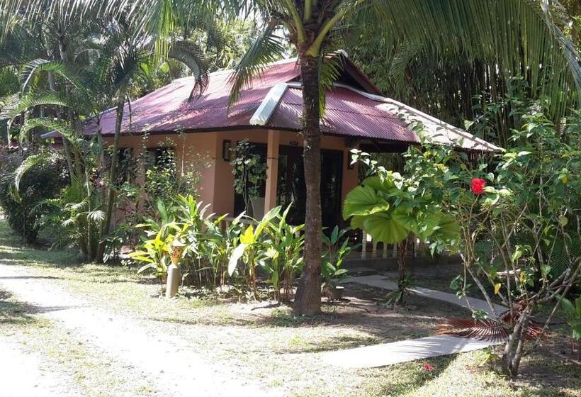 渡假胜地  Lake View Bungalows