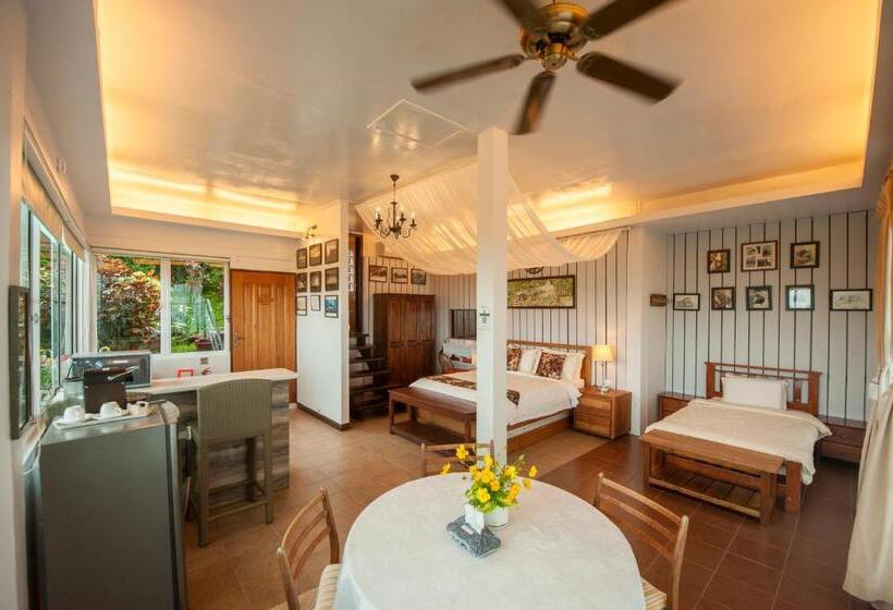 Sinurambi Bed & Breakfast   Mills Residence