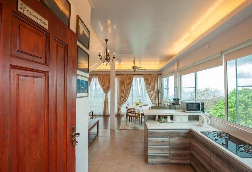 Sinurambi Bed & Breakfast   Mills Residence