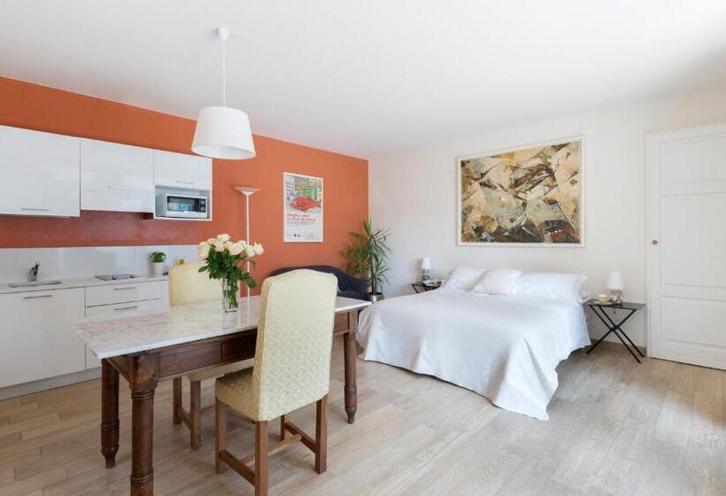 Villa Maria Apartments