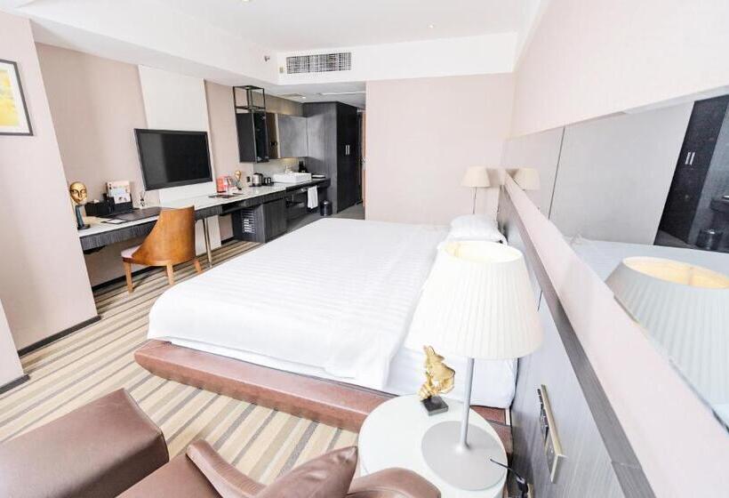 重庆江北观音桥高悦酒店地铁站店