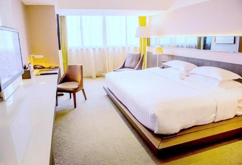 重庆江北观音桥高悦酒店地铁站店