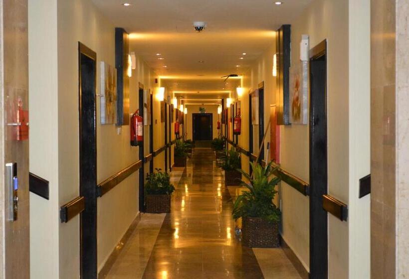 Al Bustan Crown Hotel 2