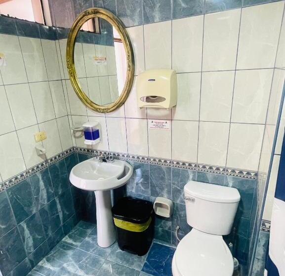 هاستل Alpes Huaraz