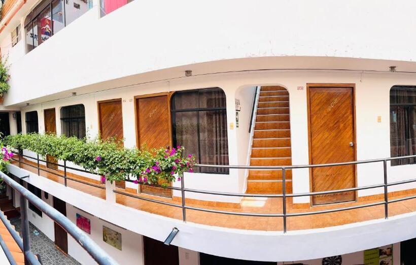 هاستل Alpes Huaraz