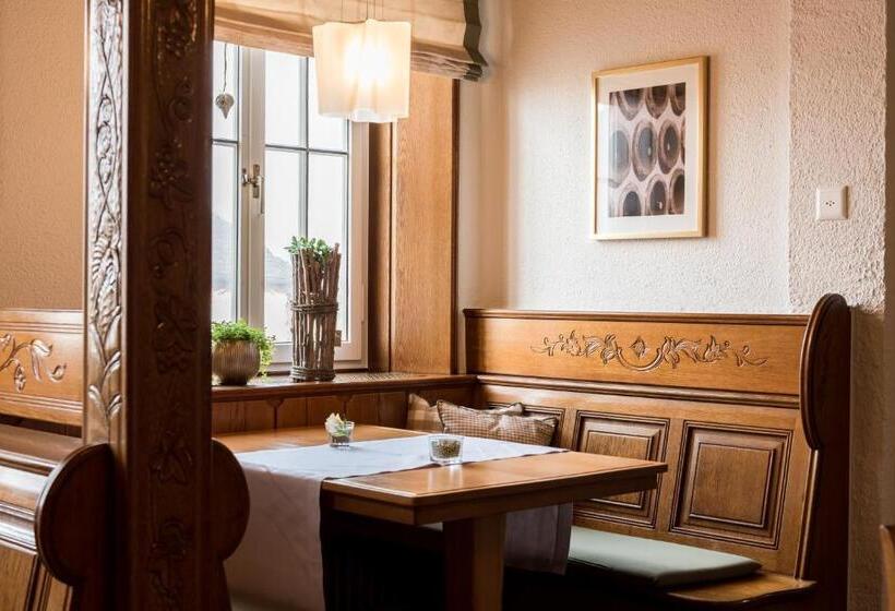 호스텔 Landgasthof Wartegg