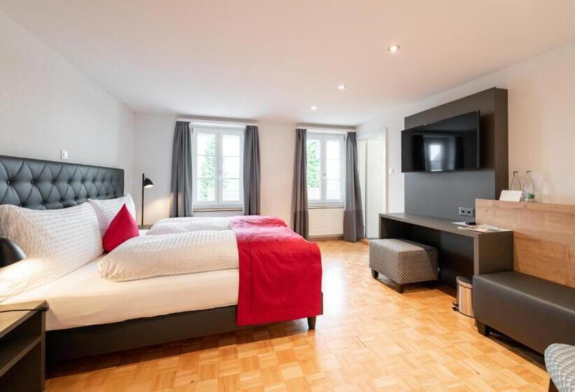 호스텔 Landgasthof Wartegg