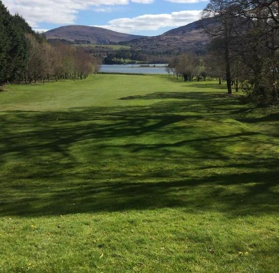 צימר Golf Course View