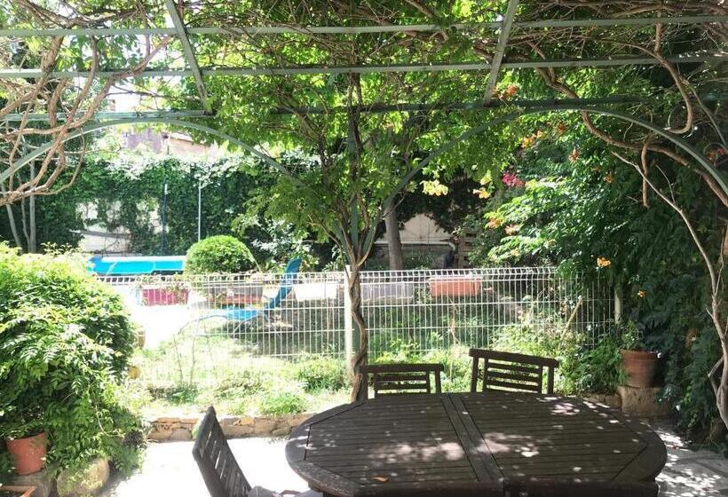 ベッドアンドブレックファースト La Casa Deva   Maison D Artistes