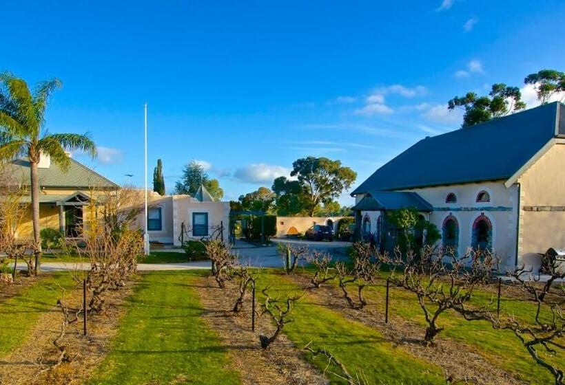 تختخواب و صبحانه Pirathon Country Estate