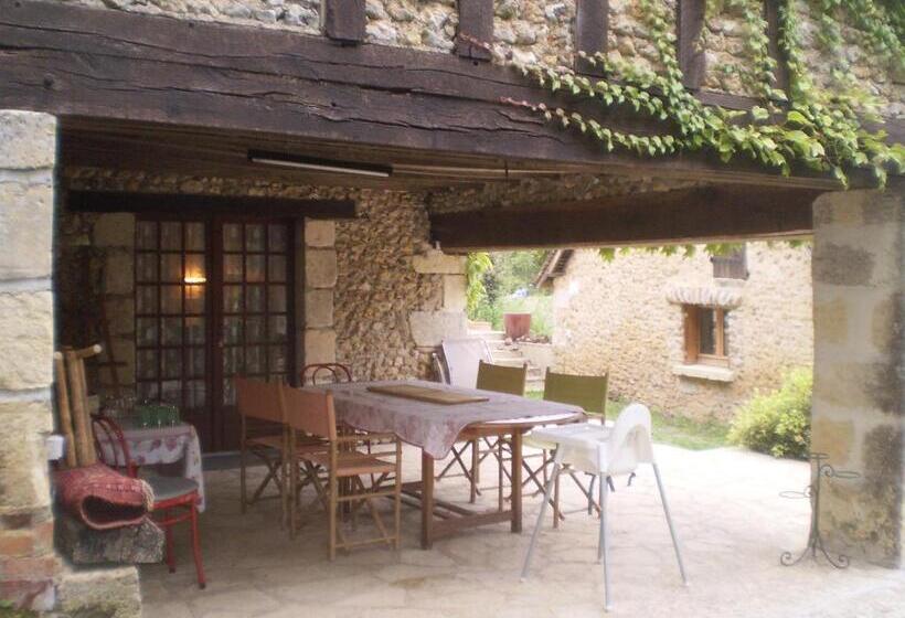 Bed and Breakfast Le Moulin De Monternault