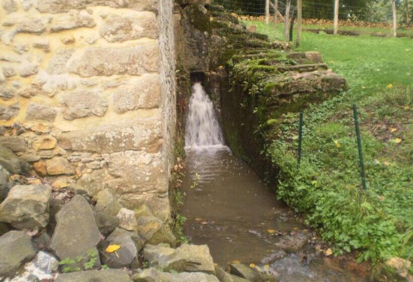 Bed and Breakfast Le Moulin De Monternault