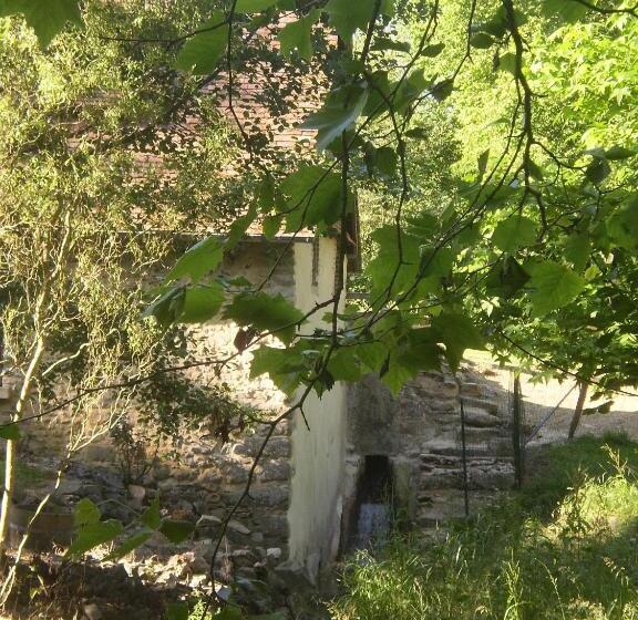 Bed and Breakfast Le Moulin De Monternault