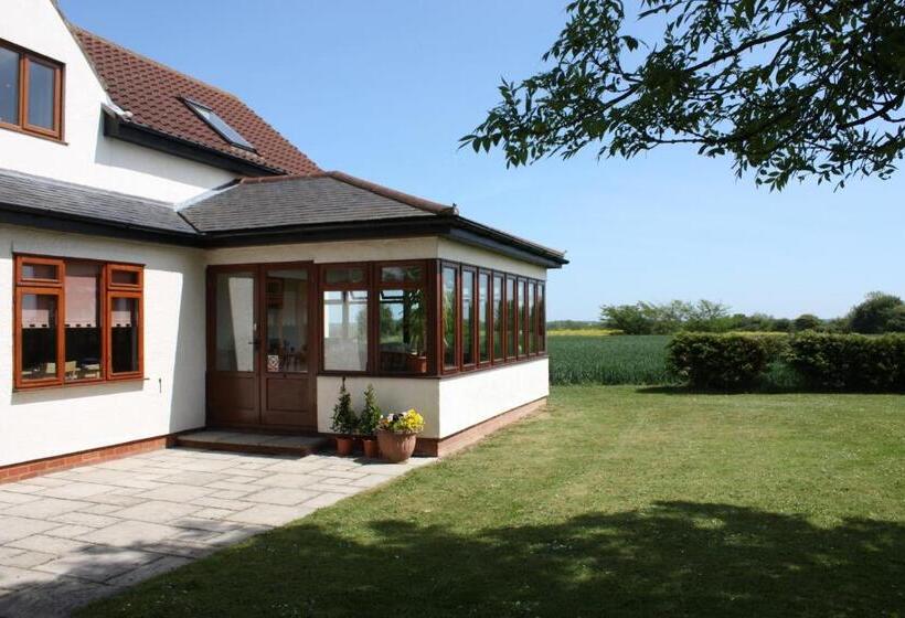 Bed and Breakfast Puttocks Farm