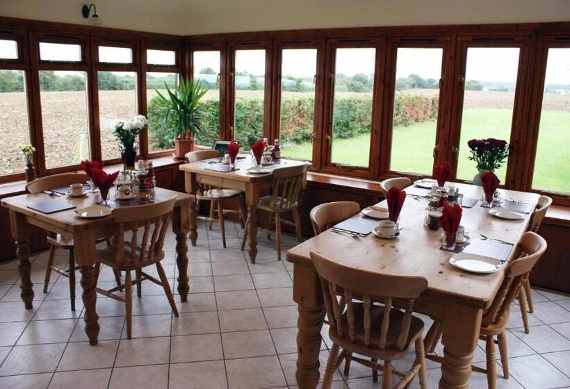 Bed and Breakfast Puttocks Farm