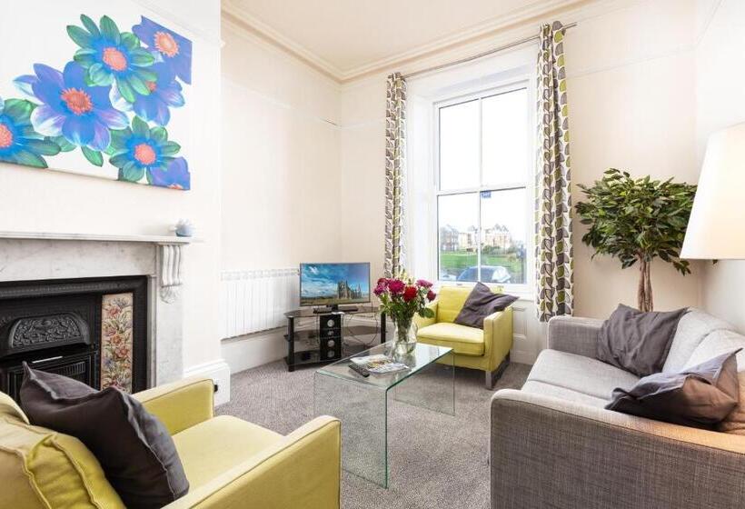 ベッドアンドブレックファースト Royal Discovery