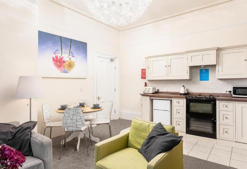 ベッドアンドブレックファースト Royal Discovery