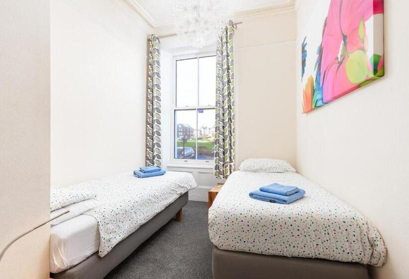 ベッドアンドブレックファースト Royal Discovery