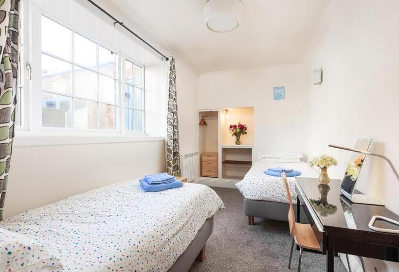 ベッドアンドブレックファースト Royal Discovery