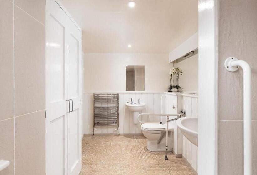 ベッドアンドブレックファースト Royal Discovery