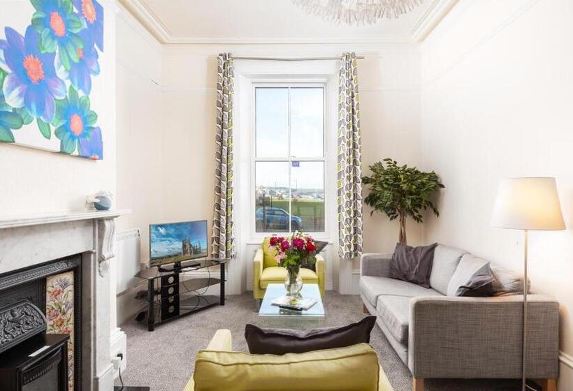 ベッドアンドブレックファースト Royal Discovery