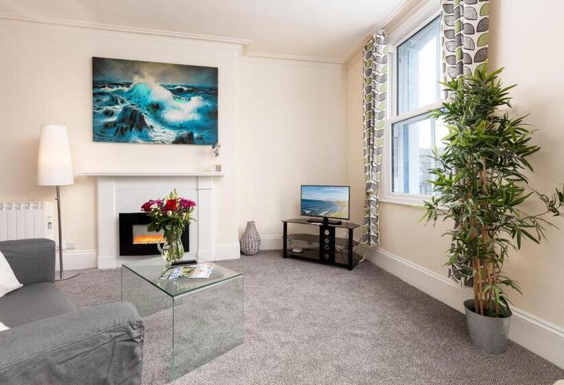 ベッドアンドブレックファースト Royal Discovery