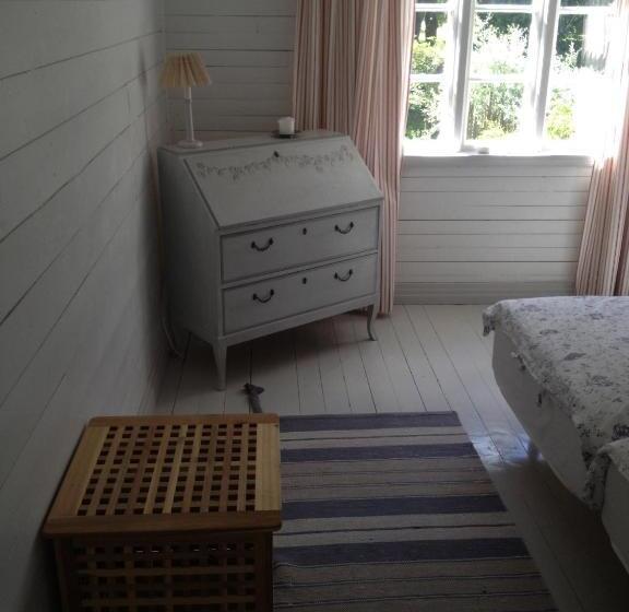 住宿加早餐  Säbyholms Gård