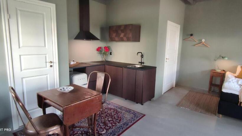 Bed and Breakfast Smedjan Mat & Logi