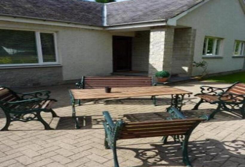 مبيت وإفطار Tayburn House