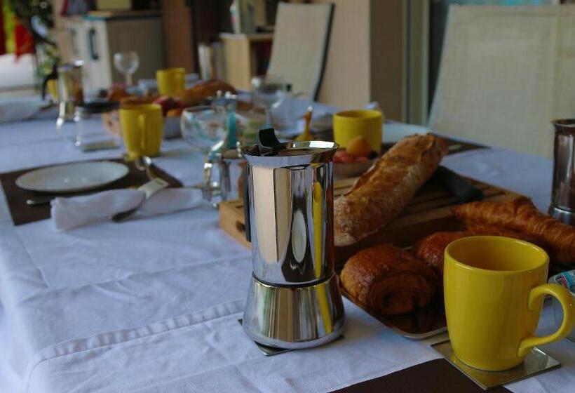 ベッドアンドブレックファースト Ursuslodge