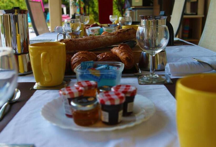 ベッドアンドブレックファースト Ursuslodge