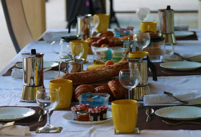 ベッドアンドブレックファースト Ursuslodge