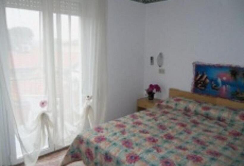 ホテル Atene Albergo Riccione