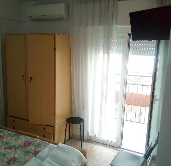 ホテル Atene Albergo Riccione