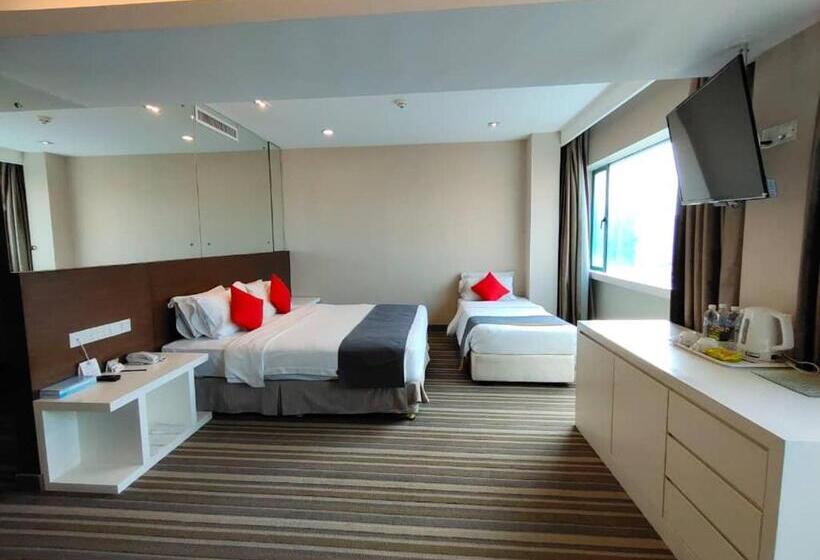 فندق Capital Kota Kinabalu