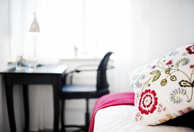 فندق åh Stifts  & Konferensgård