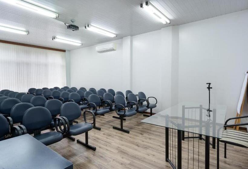 בית מלון כפרי Mirage