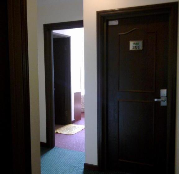 בית מלון כפרי Remix