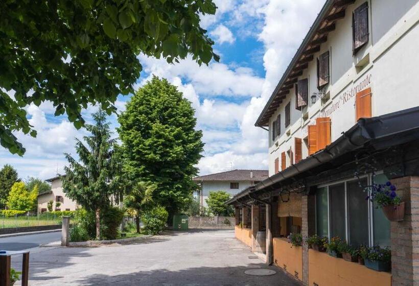 호텔 Ristorante Albergo Al Donatore