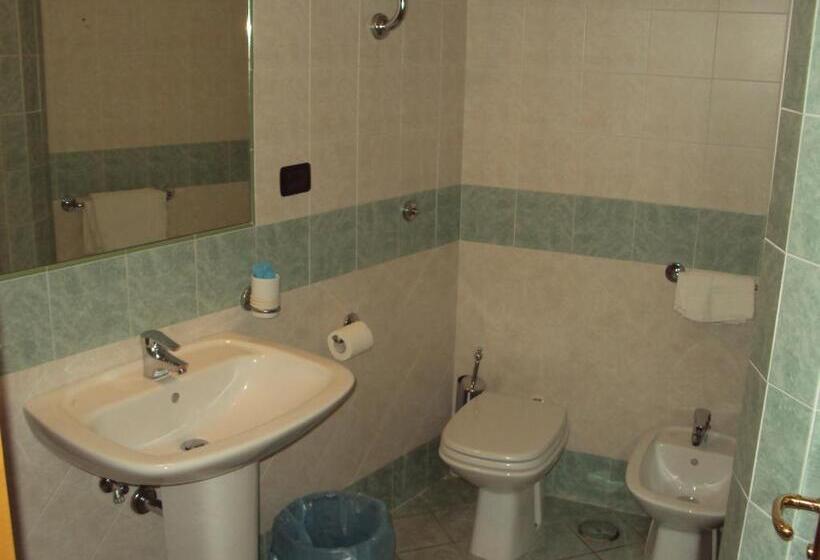 בית מלון כפרי Ristorante Montuori